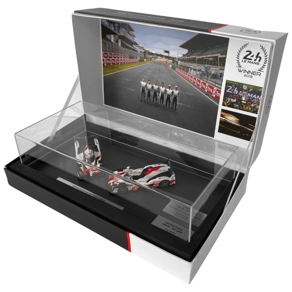 Set 2 Machete Oe Toyota Gazoo Racing TS050 #8 & 7 Le Mans 2019 1-2 Finish Podium Set 1:43 Ediție Limitată TY14143JWM